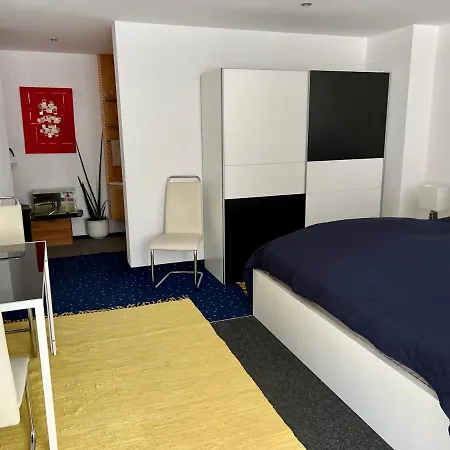 Modern Private With Kitchen, Wifi & Parking Apartmán
