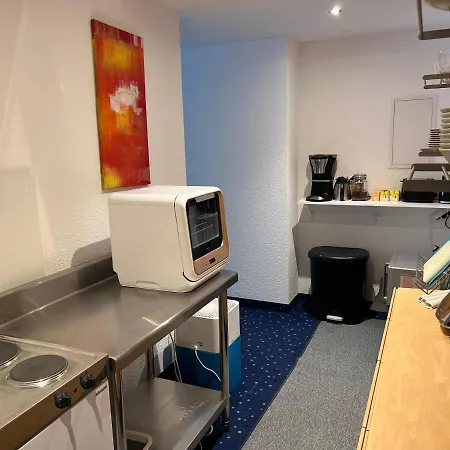 Appartamento Modern Private With Kitchen, Wifi & Parking